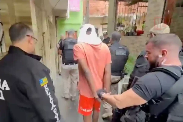 Polícia Civil deflagra operação em Salvador e prende investigado por estupro virtual e extorsão contra adolescentes em Sergipe