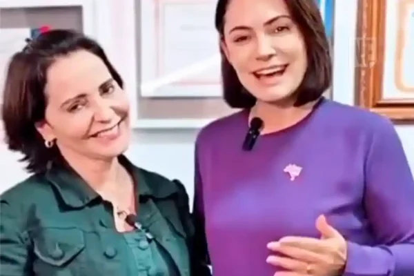 Michelle Bolsonaro grava para Emília Corrêa