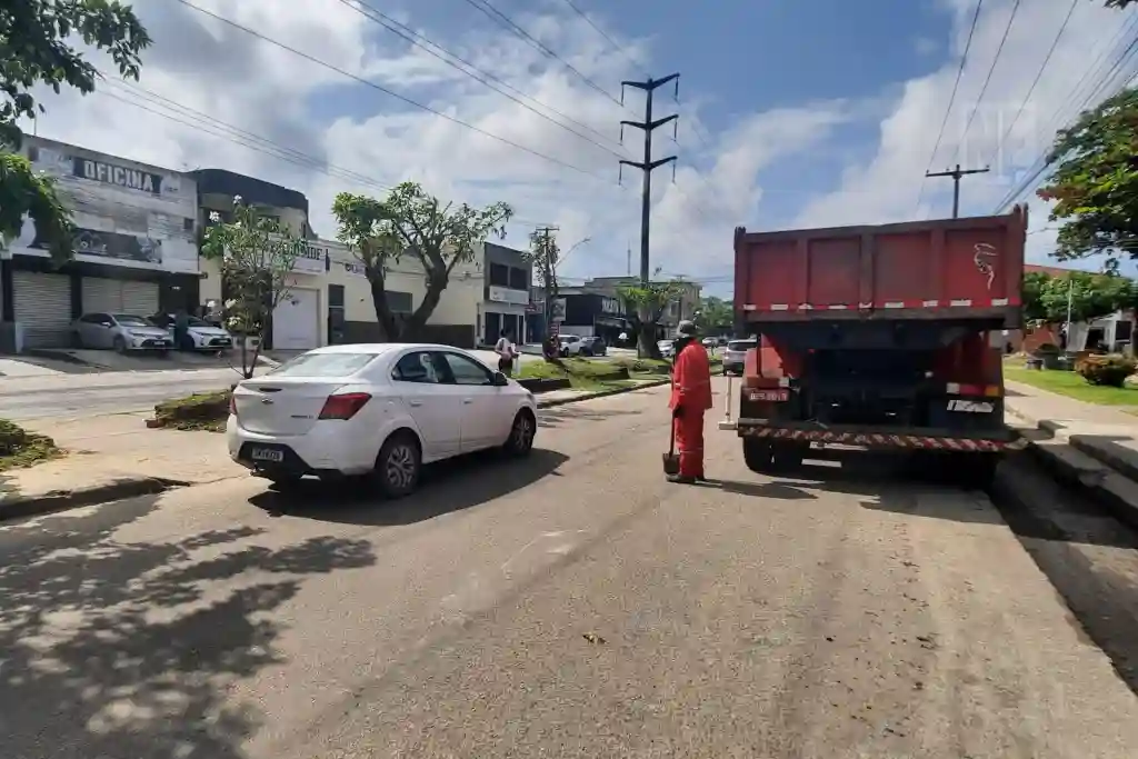 Recuperação na avenida Visconde de Maracaju