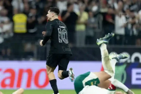 Corinthians vence clássico com o Palmeiras