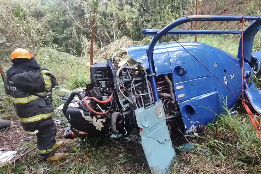 Helicóptero cai na Grande São Paulo