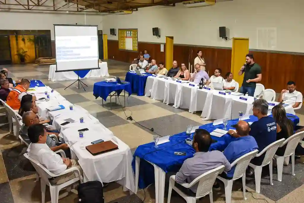 “Não aceito ver nenhuma obra parada”, diz o prefeito Samuel Carvalho