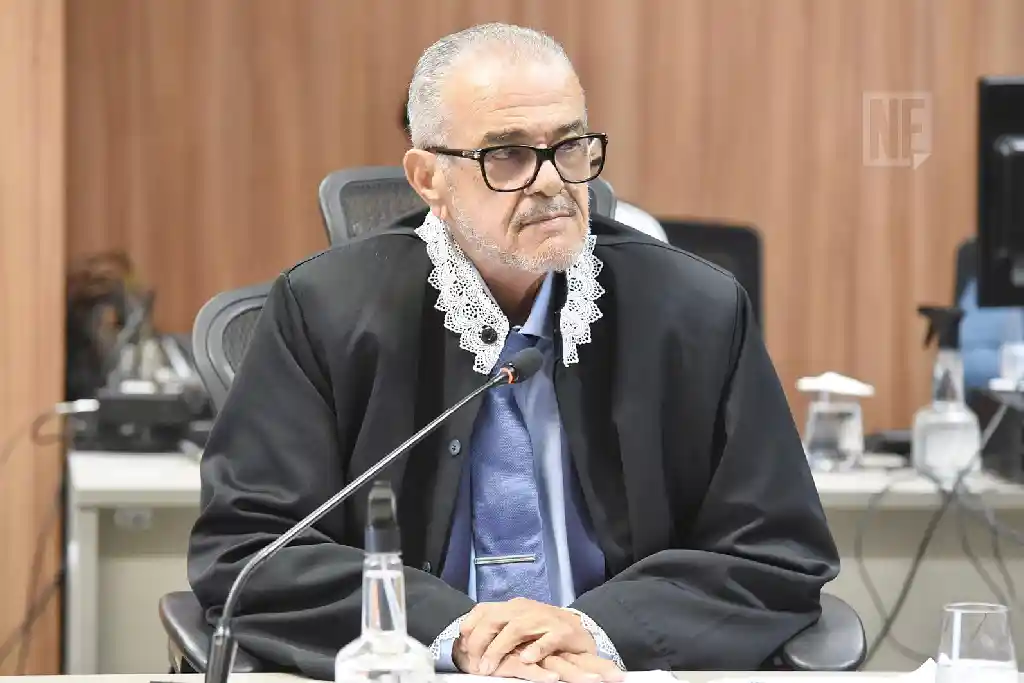 Conselheiro Flávio Conceição do Tribunal de Contas de Sergipe