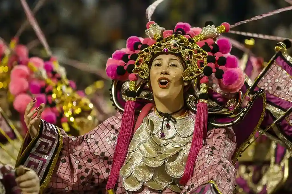 Carnaval 2025 - Sambódromo do Anhembi, desfile do Grupo Especial -Escola de Samba Rosas de Ouro