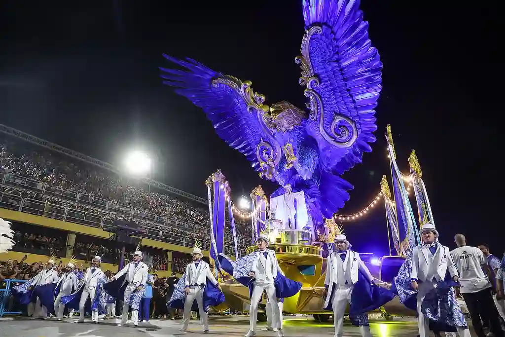 Portela encerra o terceiro dia de carnaval do grupo Especial na Marquês de Sapucaí, na região central do Rio de Janeiro – 05/03/2025